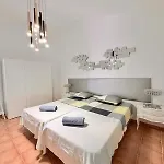Americas 2br, Pool & Garden, Close To Beach, La37 公寓