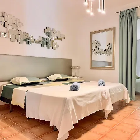 Americas 2br, Pool & Garden, Close To Beach, La37