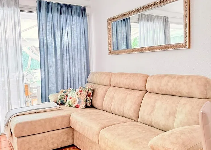 Americas 2br, Pool & Garden, Close To Beach, La37 *